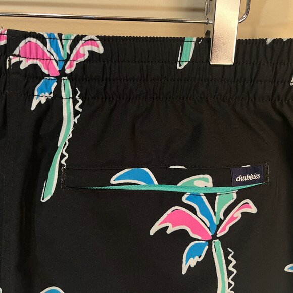 Chubbies Men's black, blue and pink palm trees Swim Trunks L 5.5" inseam shorts - Picture 2 of 4